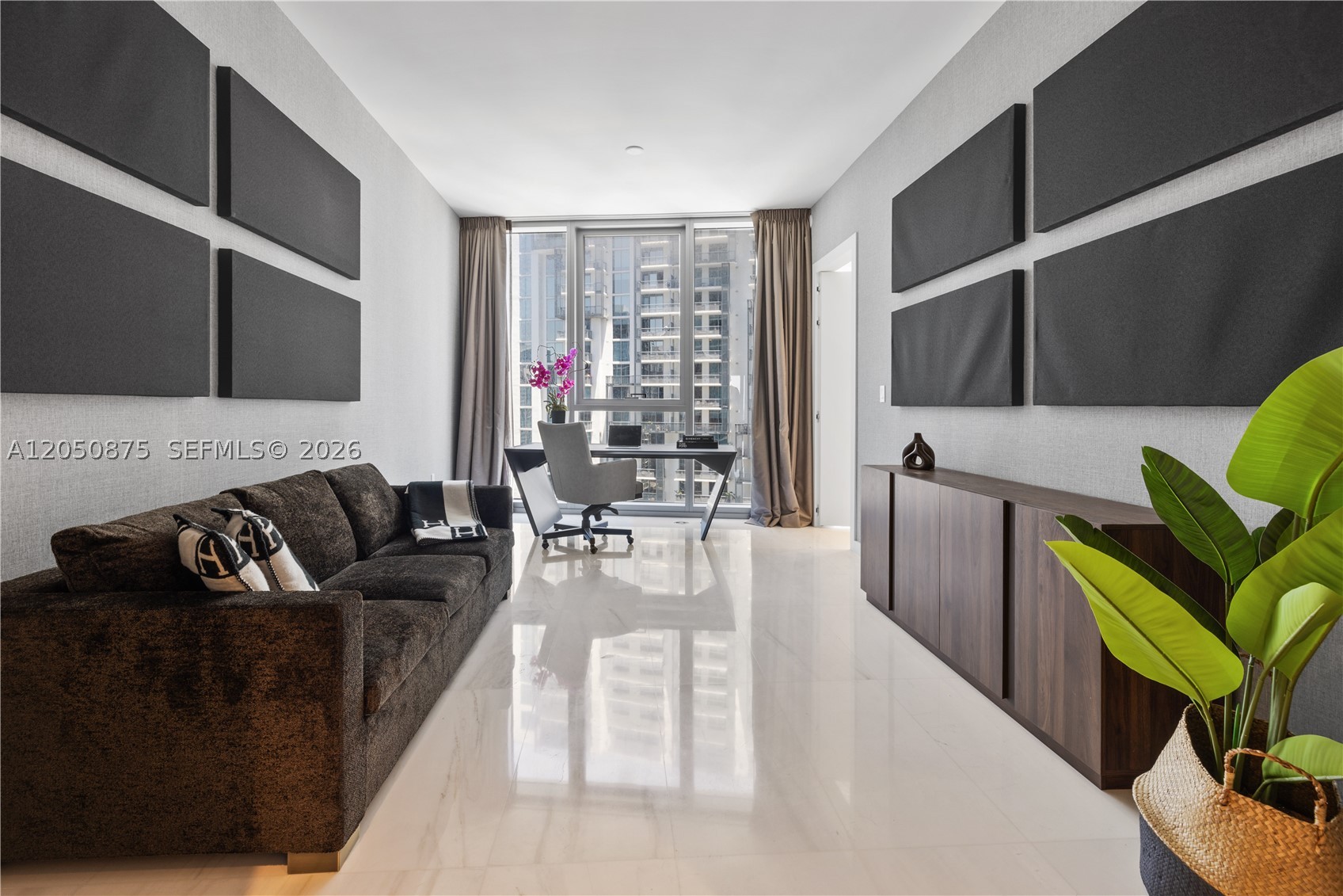 300 Biscayne Blvd Way #3104 Miami, FL 33131