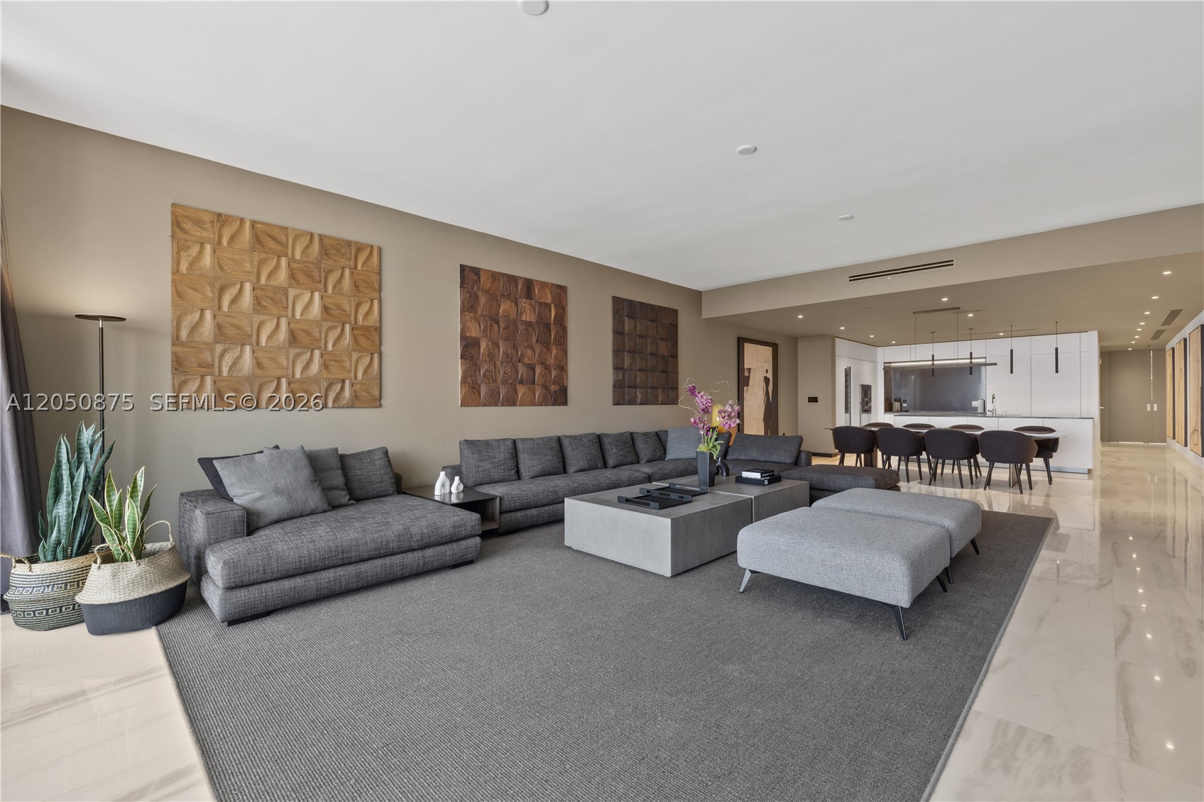300 Biscayne Blvd Way #3104 Miami, FL 33131