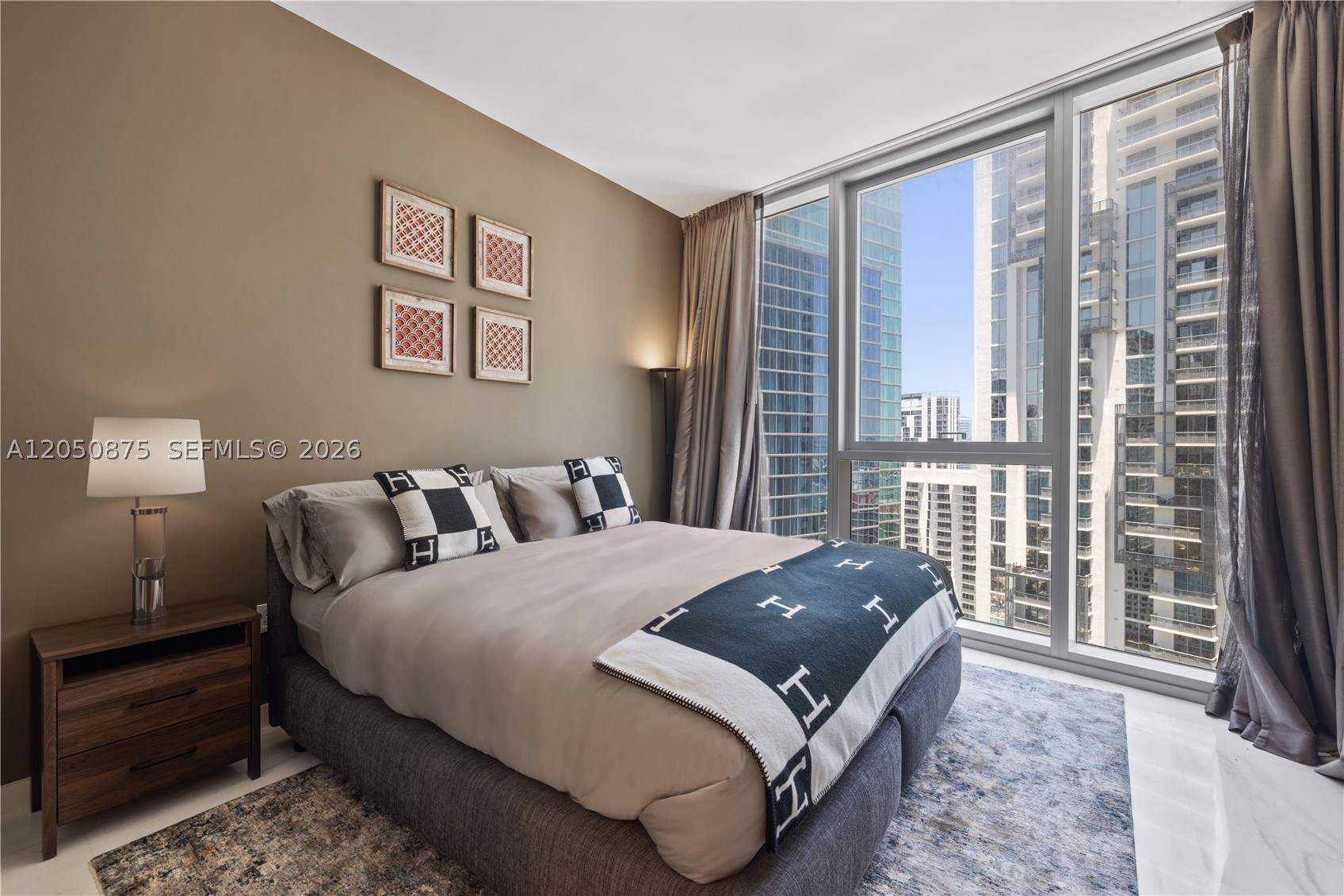 300 Biscayne Blvd Way #3104 Miami, FL 33131