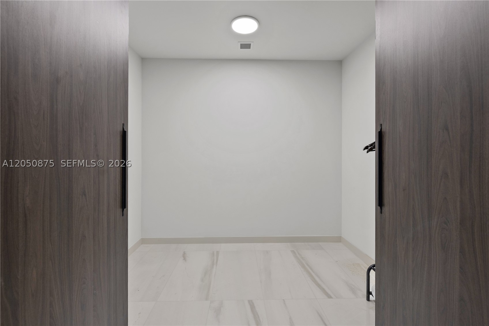 300 Biscayne Blvd Way #3104 Miami, FL 33131