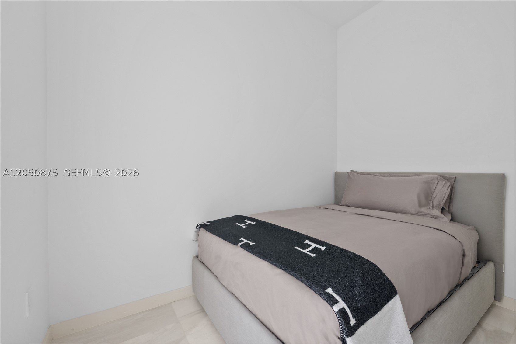 300 Biscayne Blvd Way #3104 Miami, FL 33131