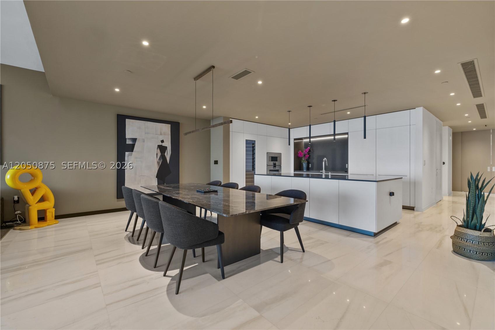 300 Biscayne Blvd Way #3104 Miami, FL 33131
