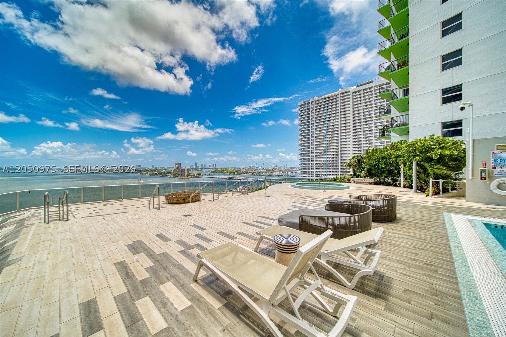 image Aria on the Bay16