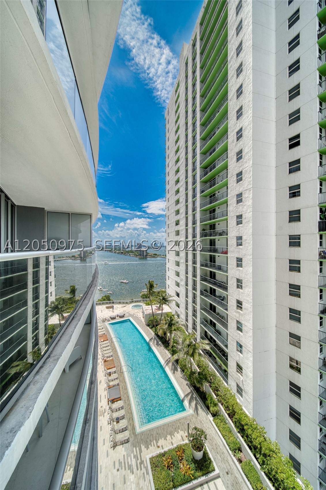 image Aria on the Bay1