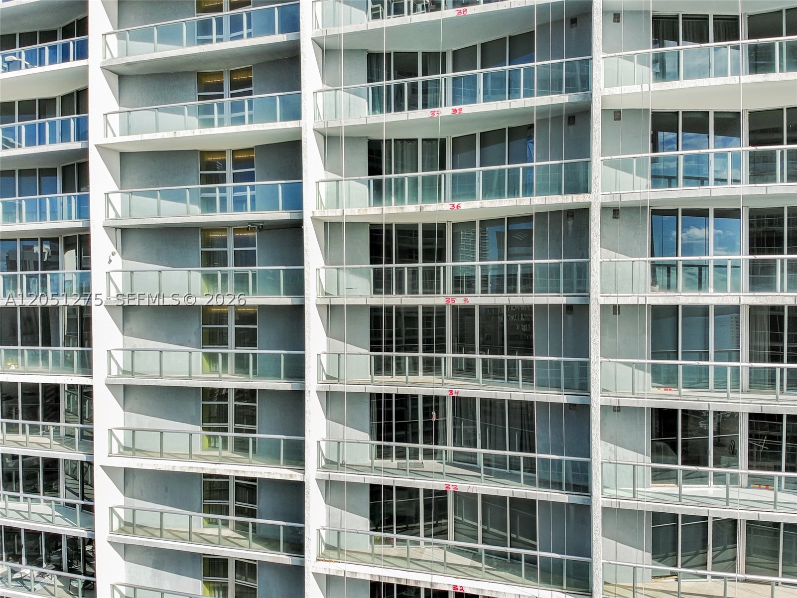 image Icon Brickell I28