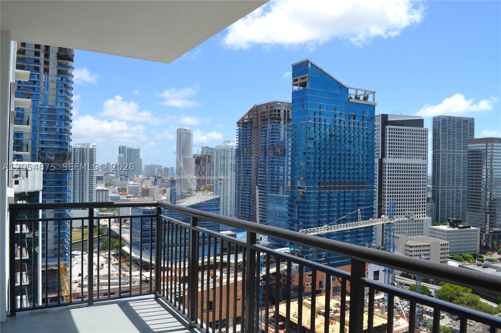 image Nine at Mary Brickell Village11
