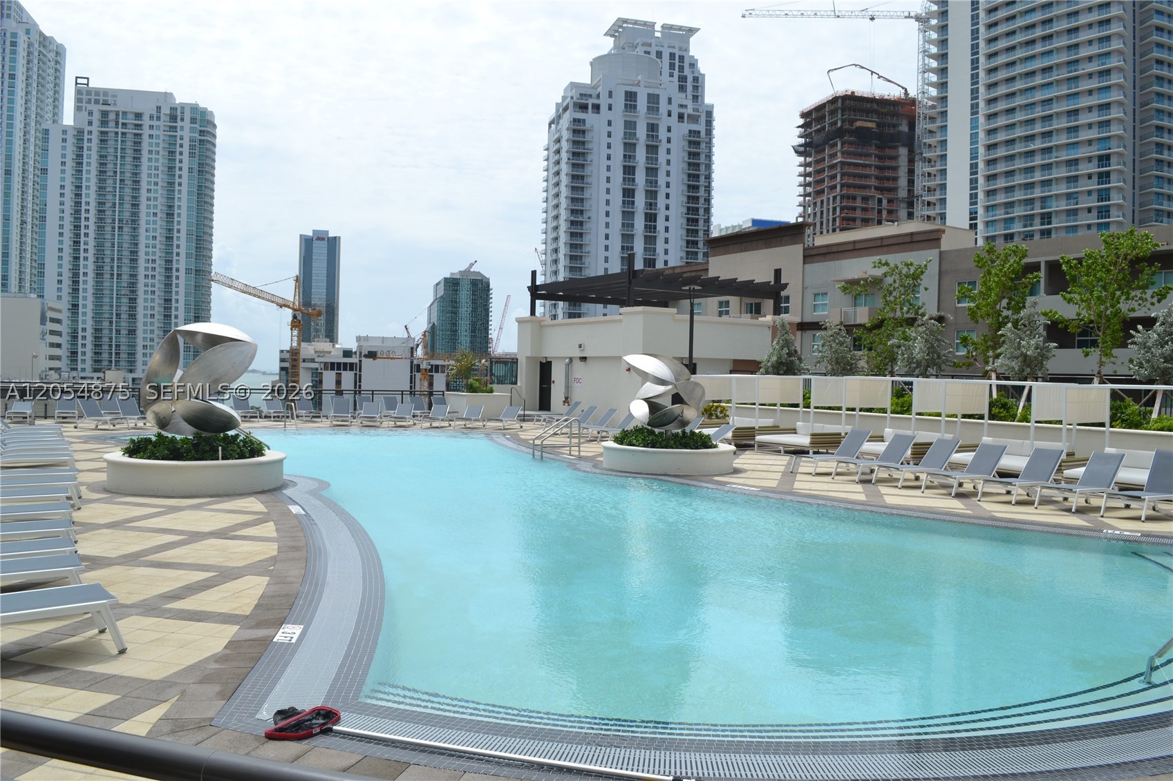 image Nine at Mary Brickell Village14