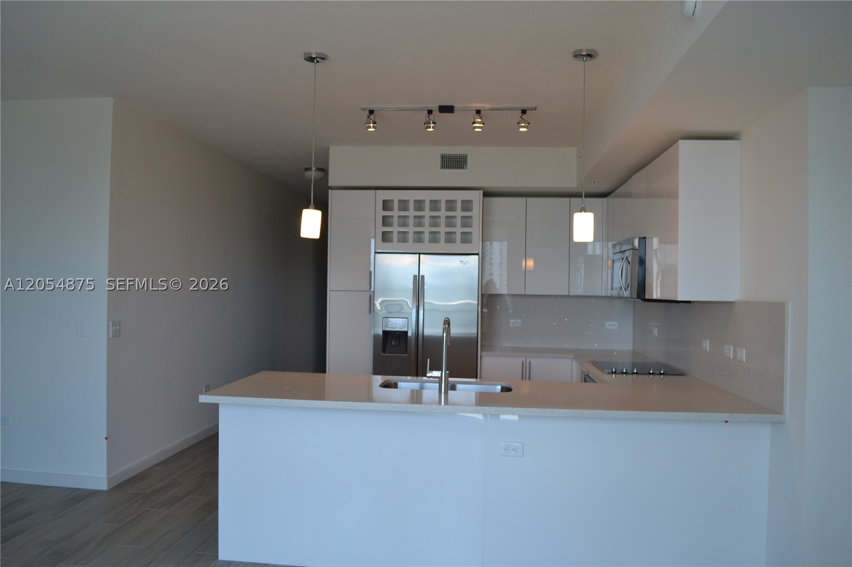 image Nine at Mary Brickell Village1