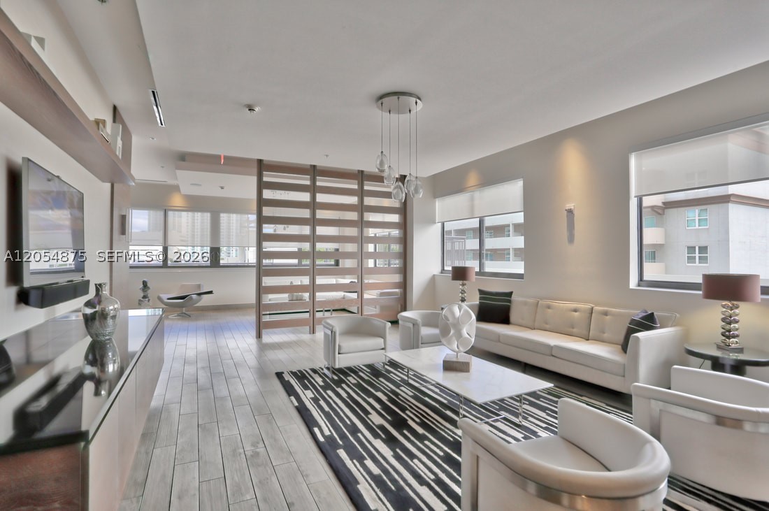 image Nine at Mary Brickell Village22