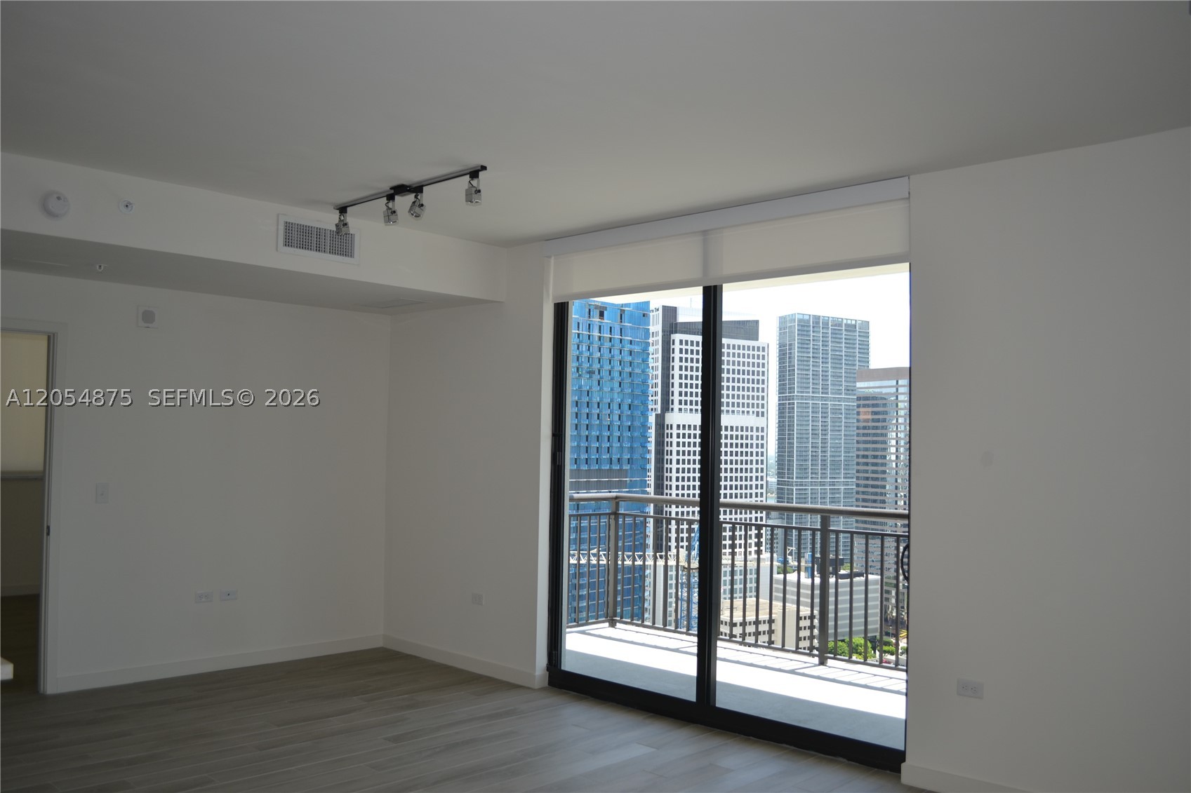 image Nine at Mary Brickell Village4