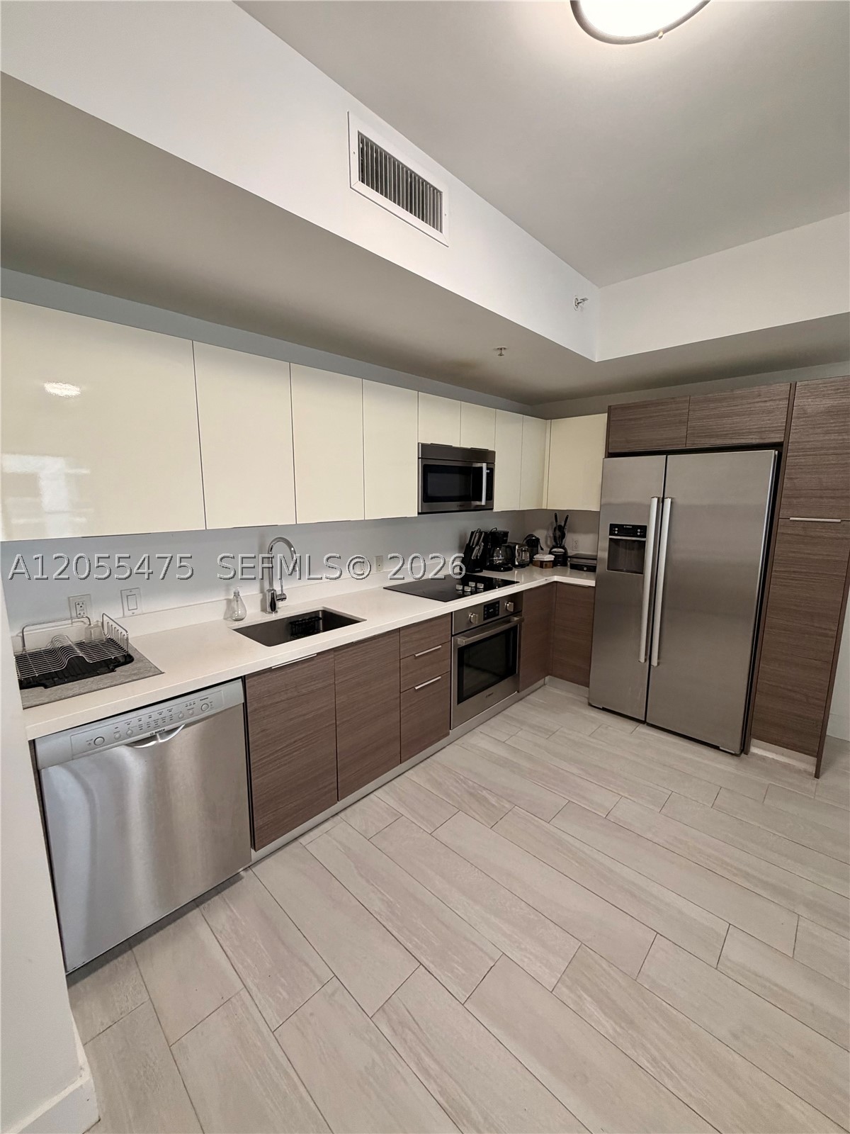 image Brickell Ten0