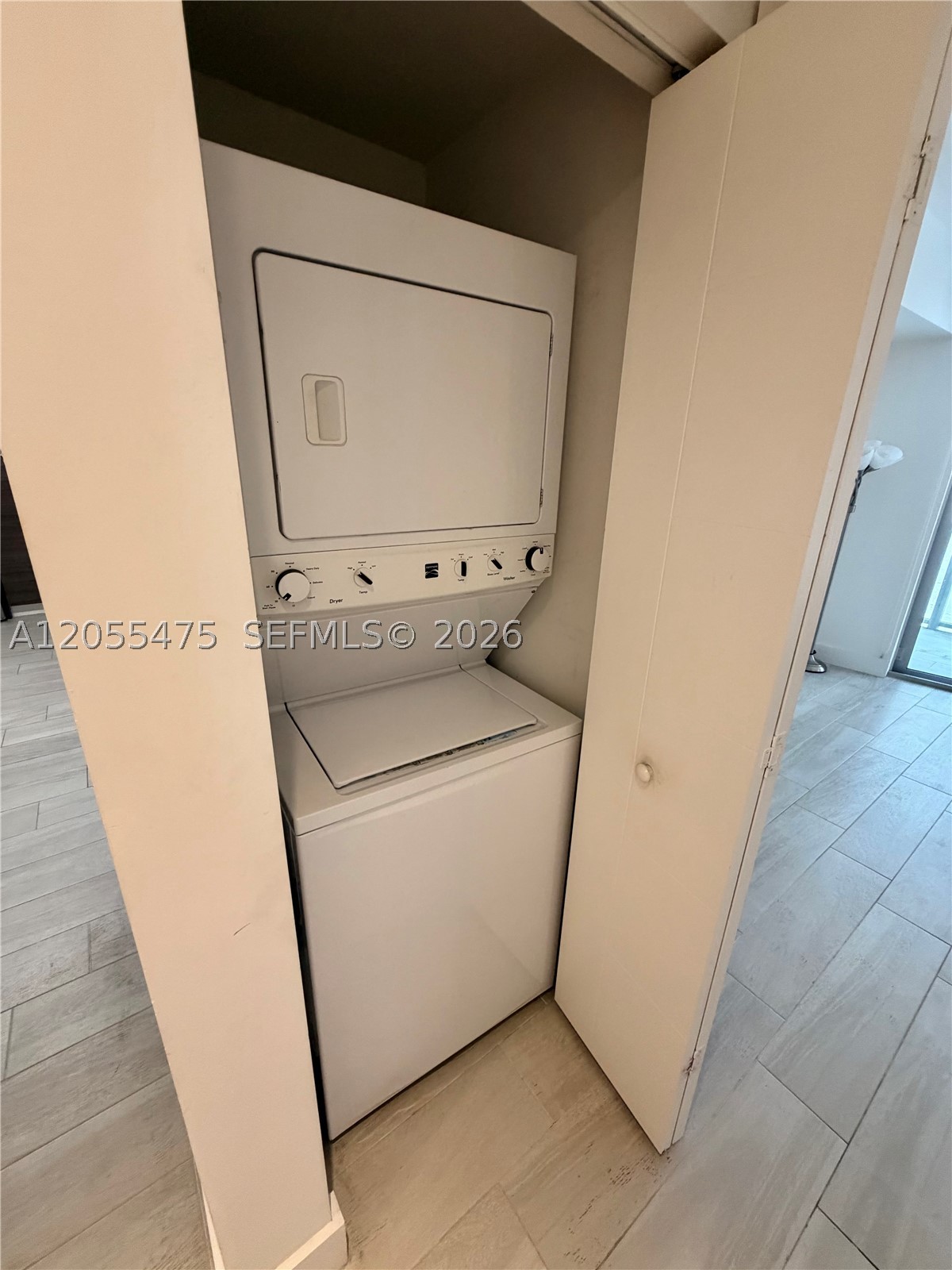 image Brickell Ten8