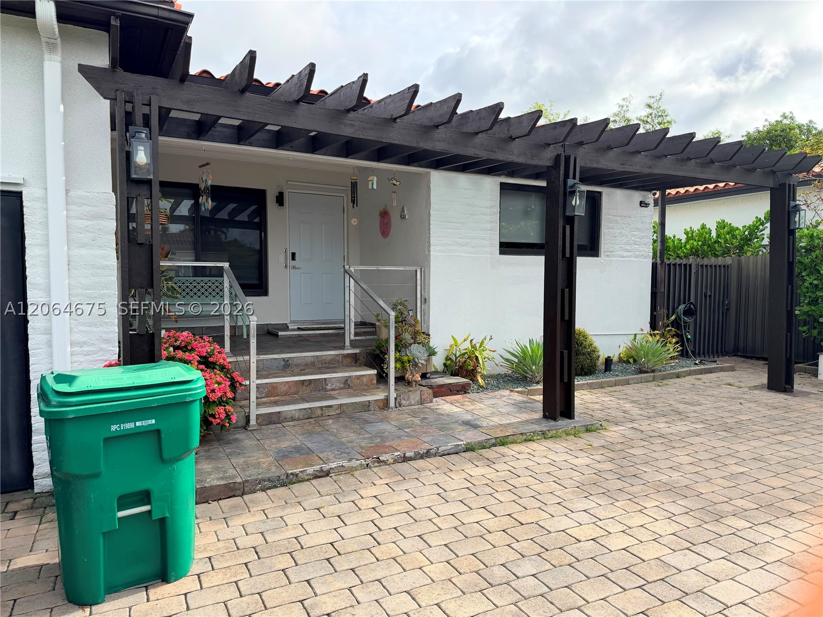 1525 SW 19th Ter Miami, FL 33145