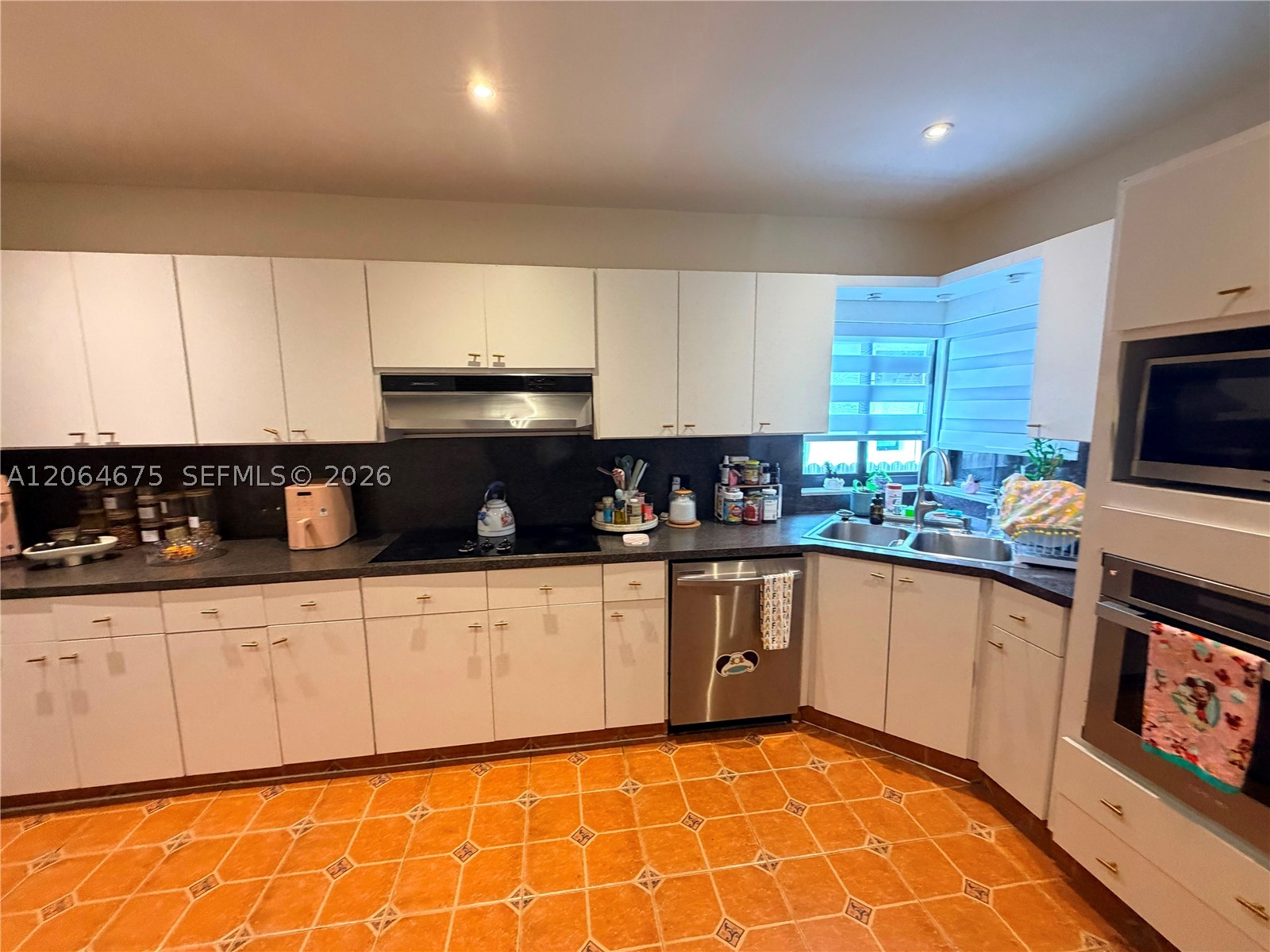 1525 SW 19th Ter Miami, FL 33145