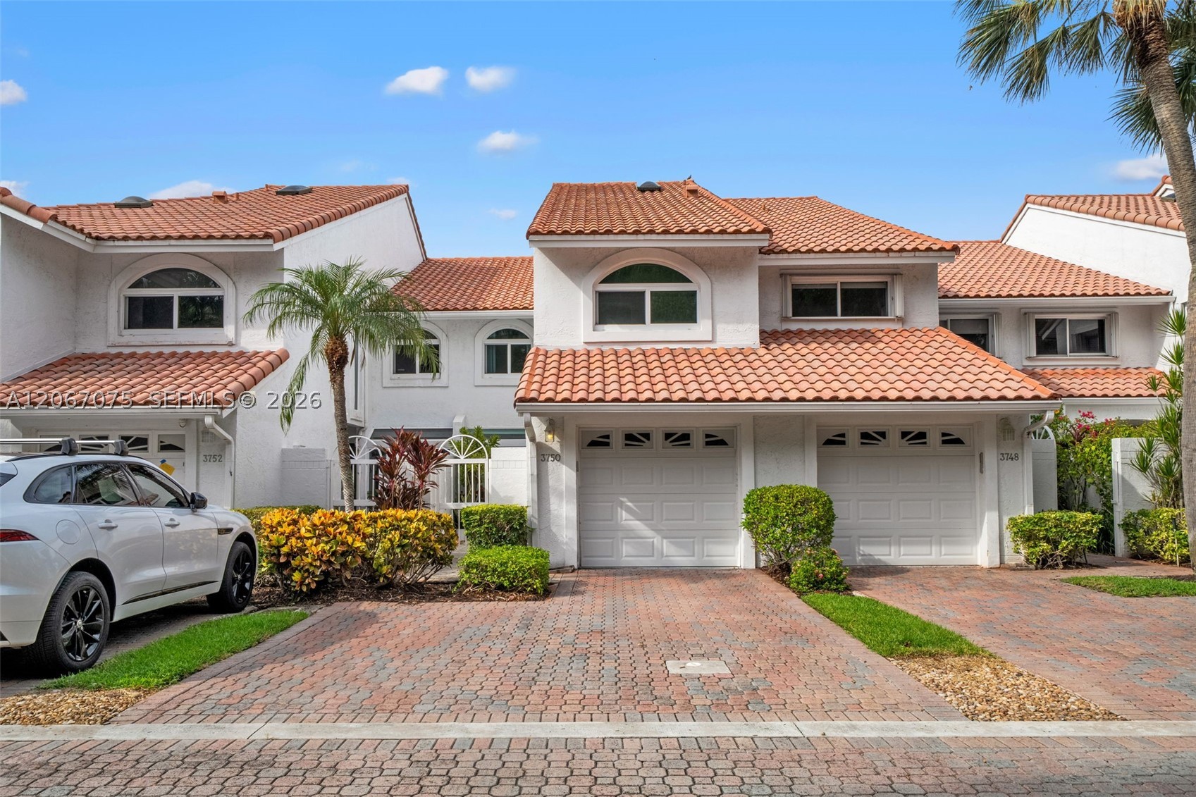3750 NE 209th Ter