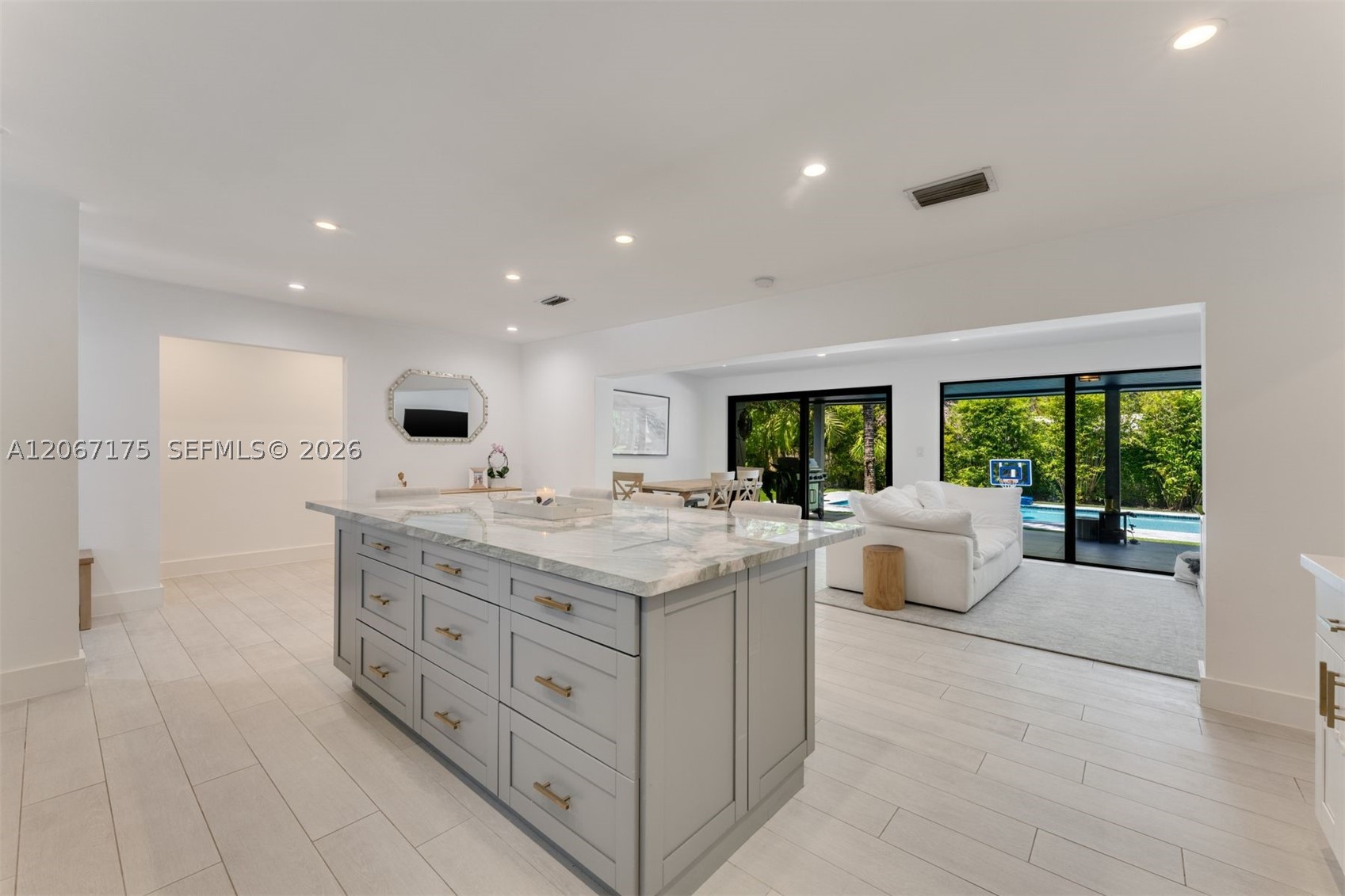 7790 SW 53rd Ave Miami, FL 33143
