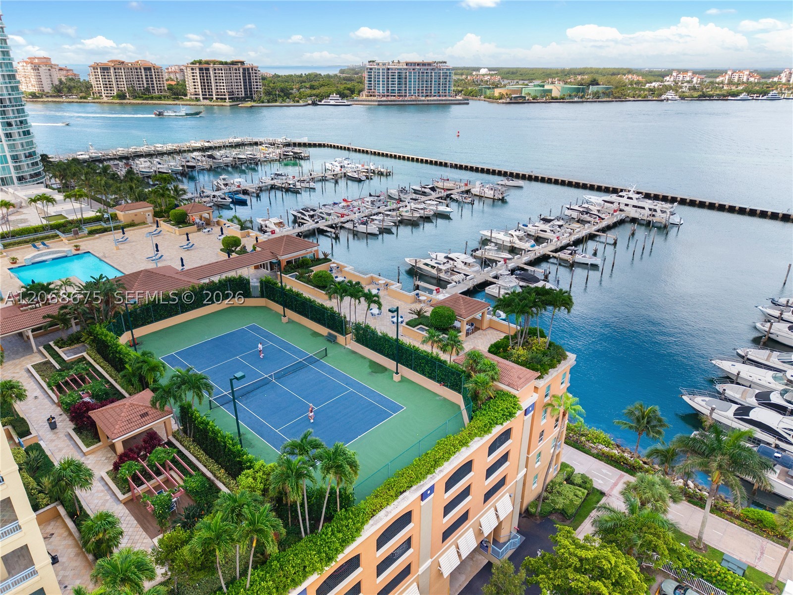image Yacht Club at Portofino24