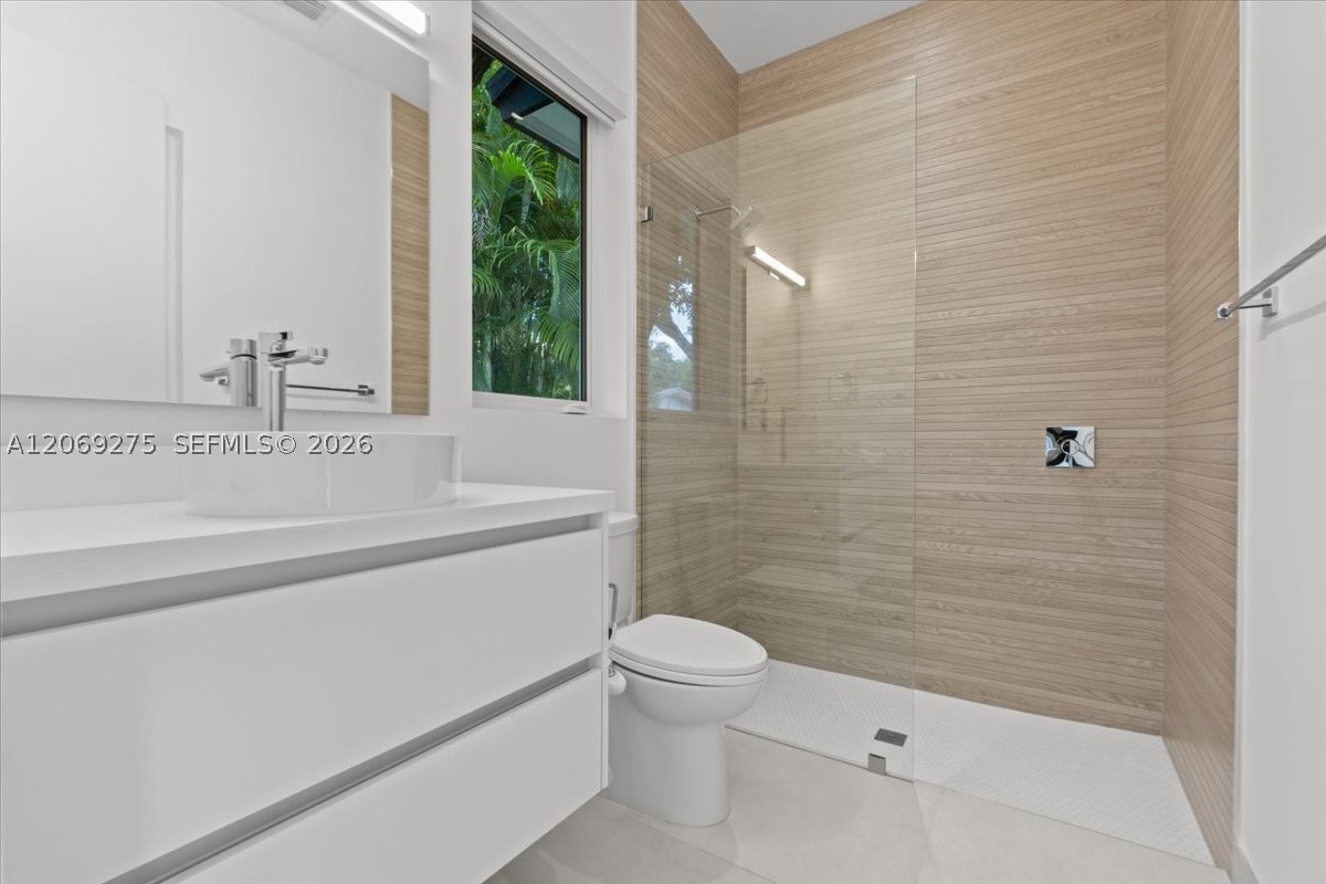 9025 SW 114th St Miami, FL 33176