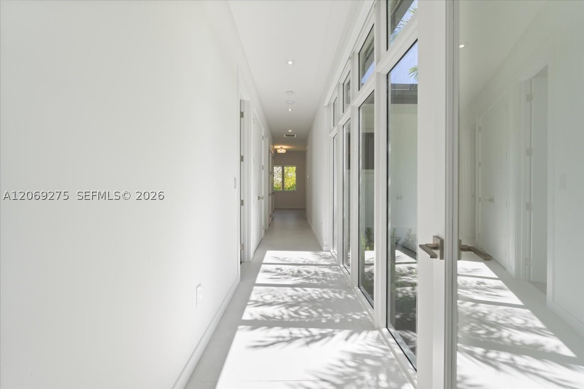 9025 SW 114th St Miami, FL 33176