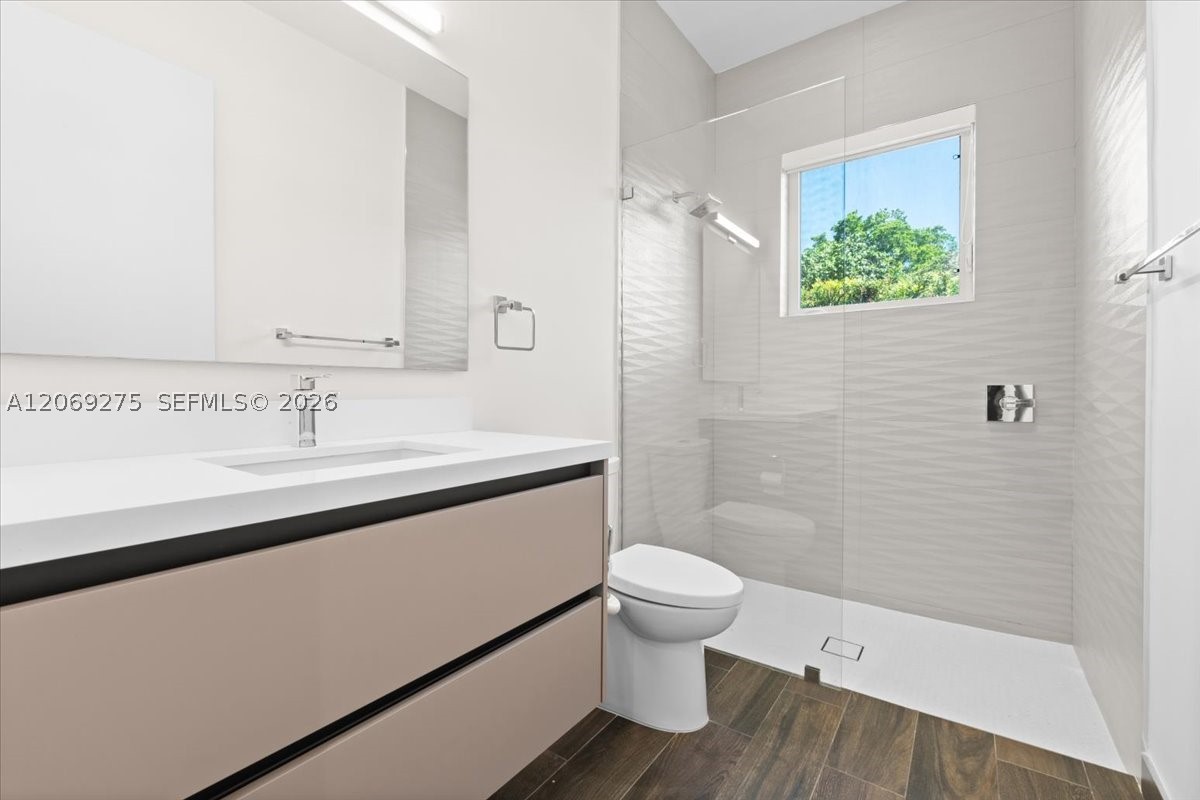 9025 SW 114th St Miami, FL 33176
