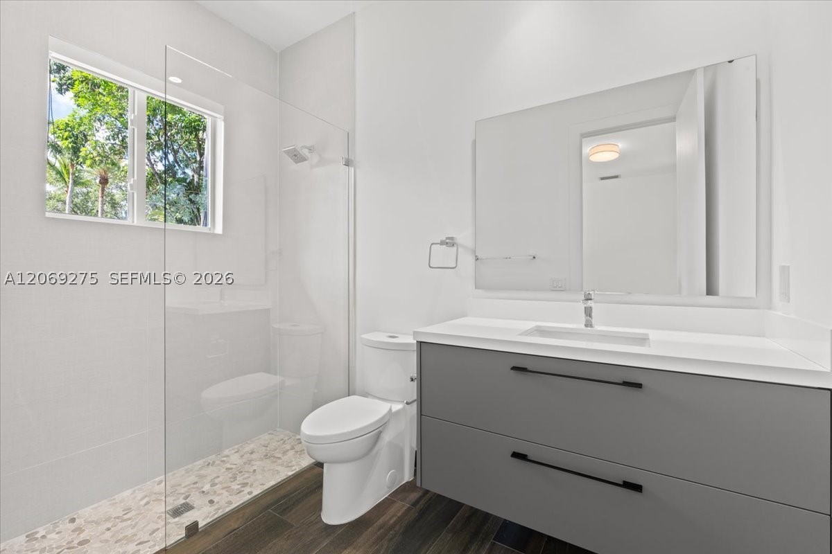 9025 SW 114th St Miami, FL 33176