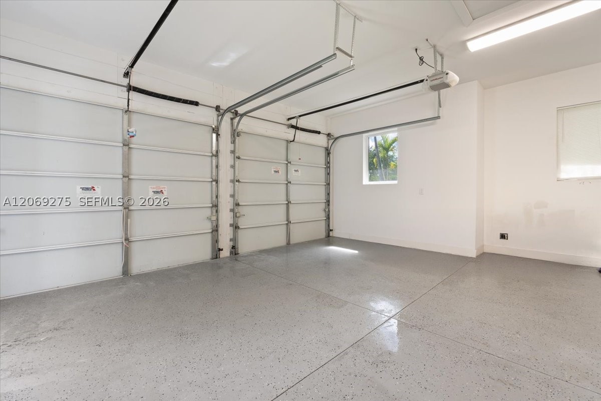 9025 SW 114th St Miami, FL 33176
