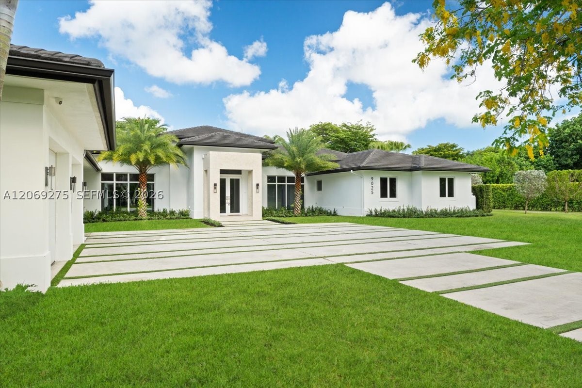 9025 SW 114th St Miami, FL 33176