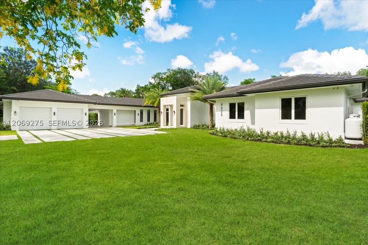 9025 SW 114th St Miami, FL 33176