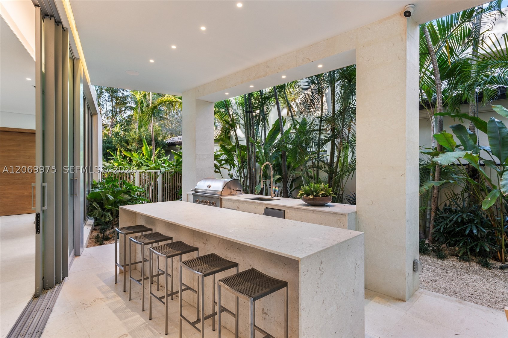 1616 Onaway Dr Miami, FL 33133