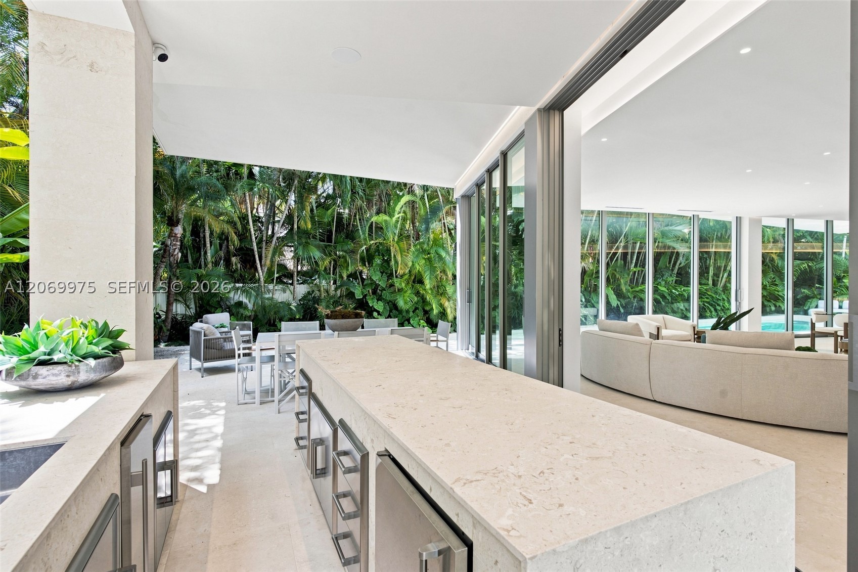 1616 Onaway Dr Miami, FL 33133