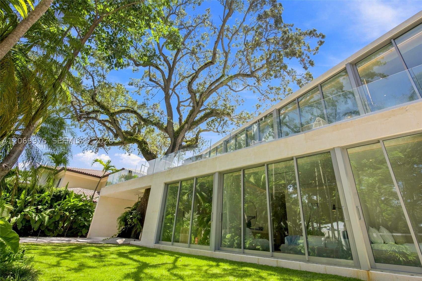 1616 Onaway Dr Miami, FL 33133