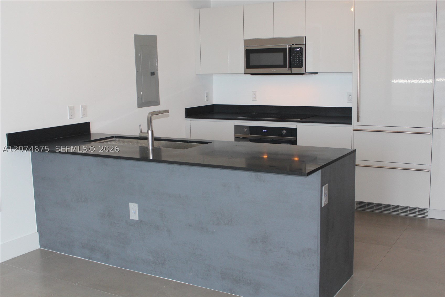 1010 Brickell Ave #3403 Miami, FL 33131