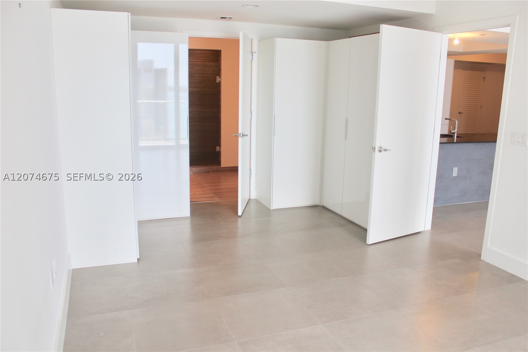 1010 Brickell Ave #3403 Miami, FL 33131