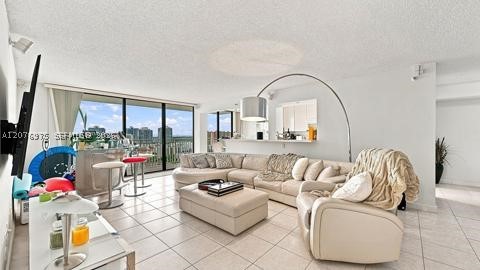 image Winston Towers 60022