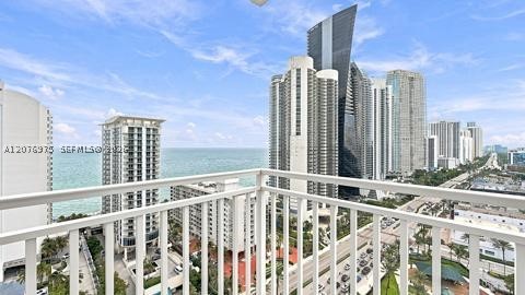 image Winston Towers 6003