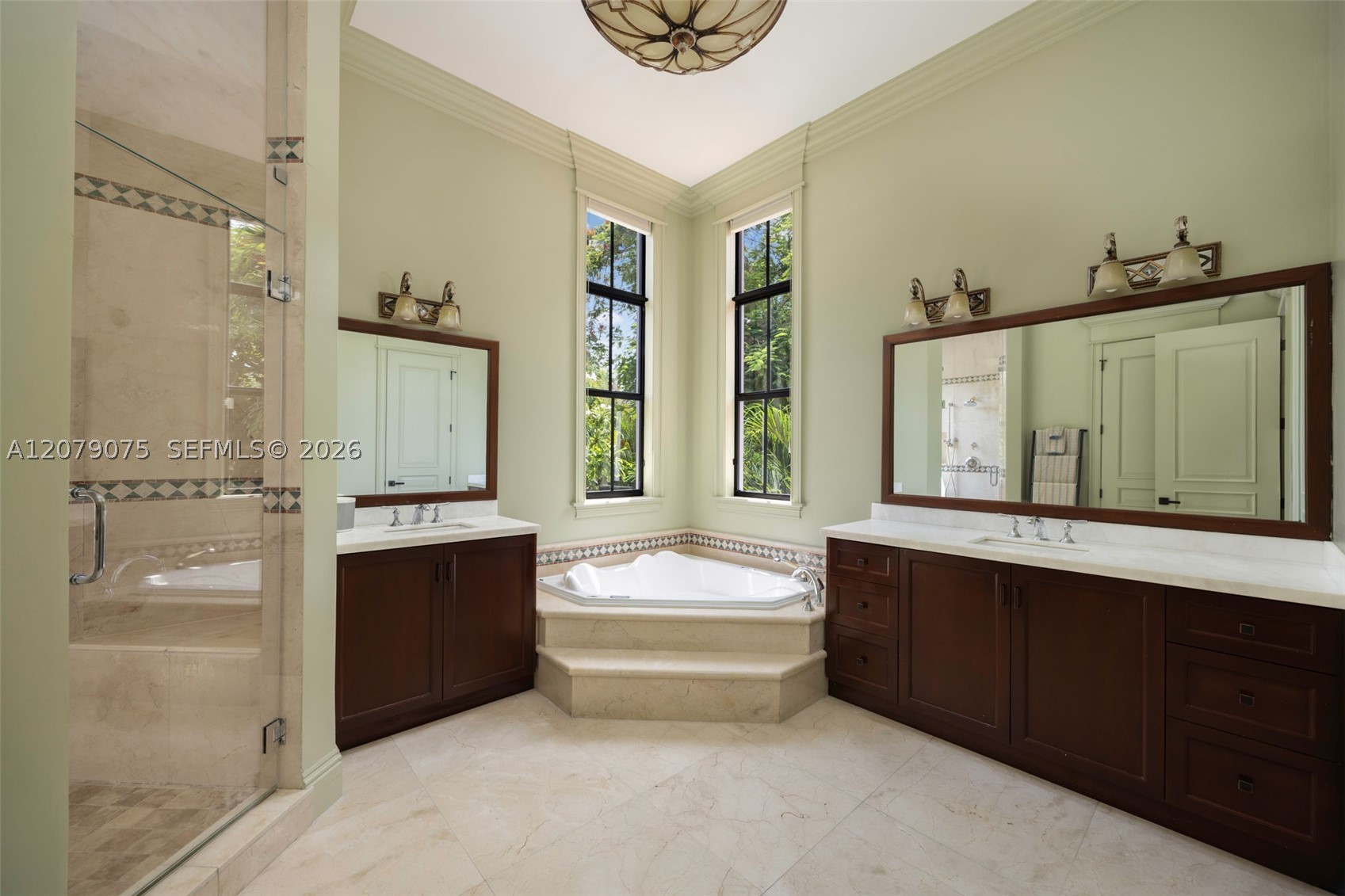 3740 Irvington Ave Coconut Grove, FL 33133