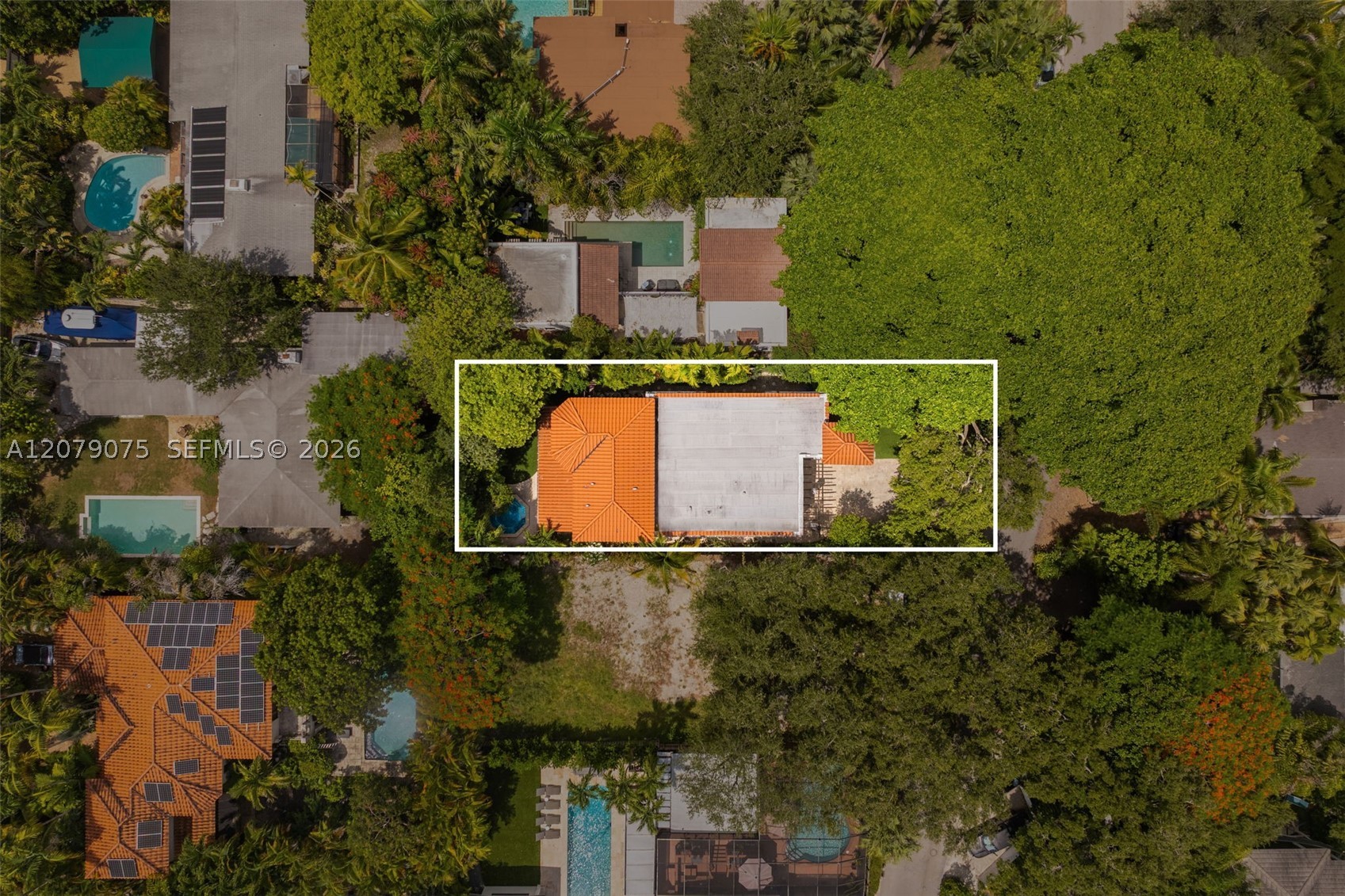 3740 Irvington Ave Coconut Grove, FL 33133