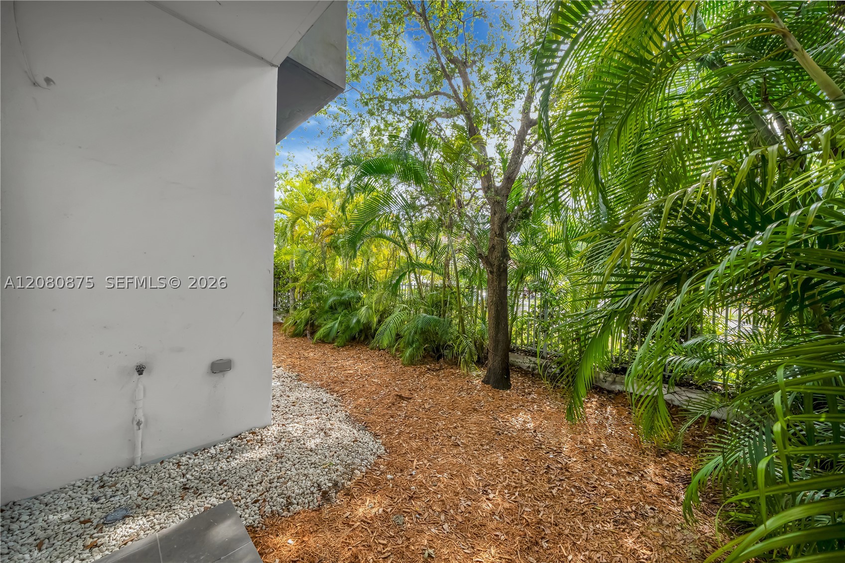 3253 Mcdonald St #3253 Miami, FL 33133