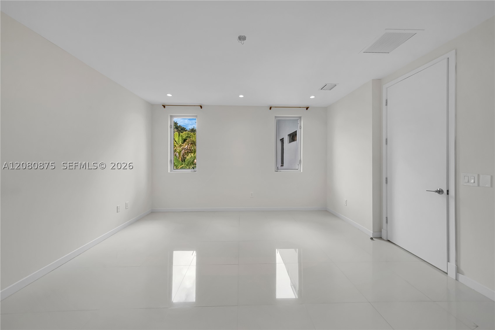 3253 Mcdonald St #3253 Miami, FL 33133