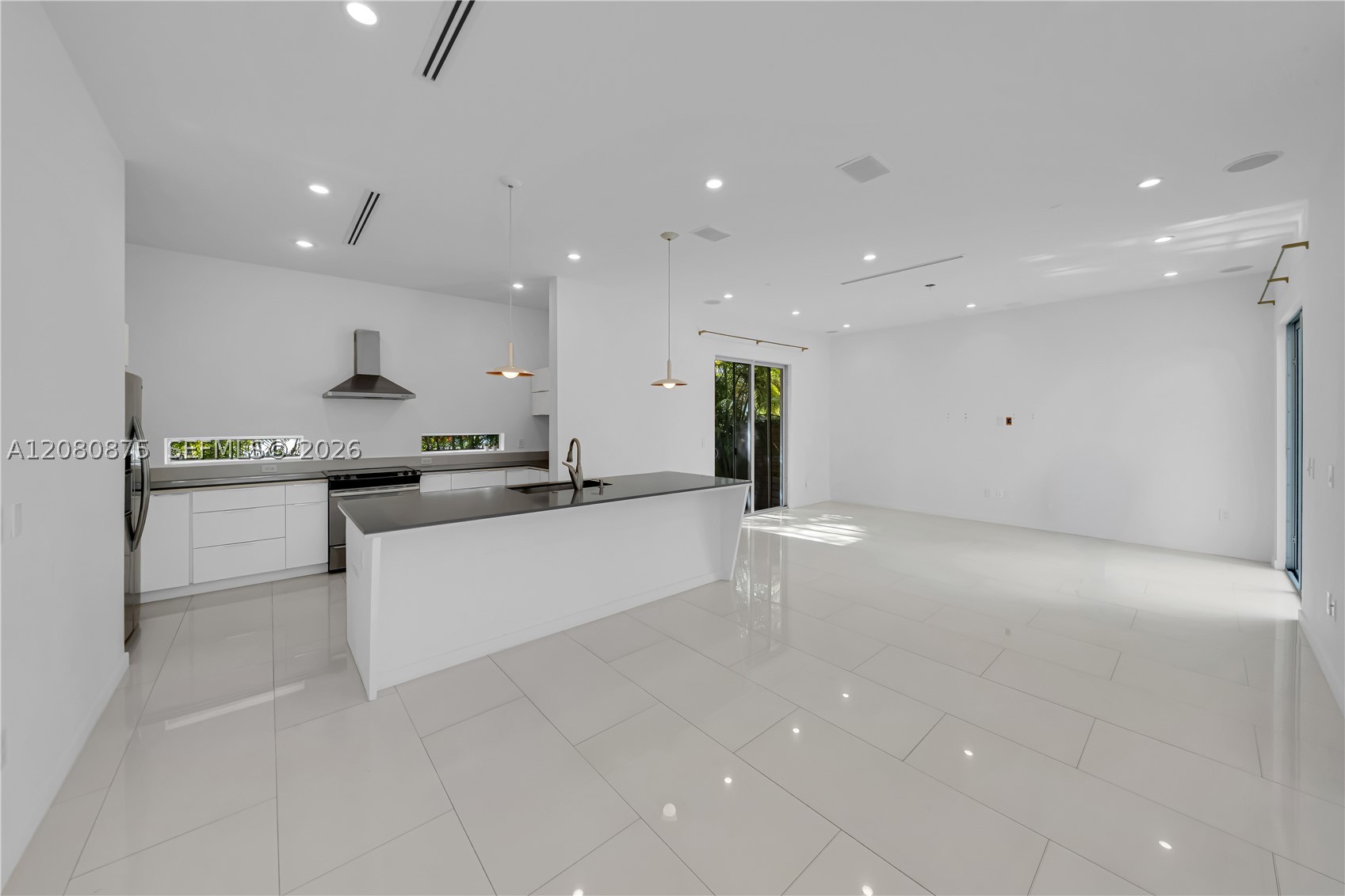 3253 Mcdonald St #3253 Miami, FL 33133