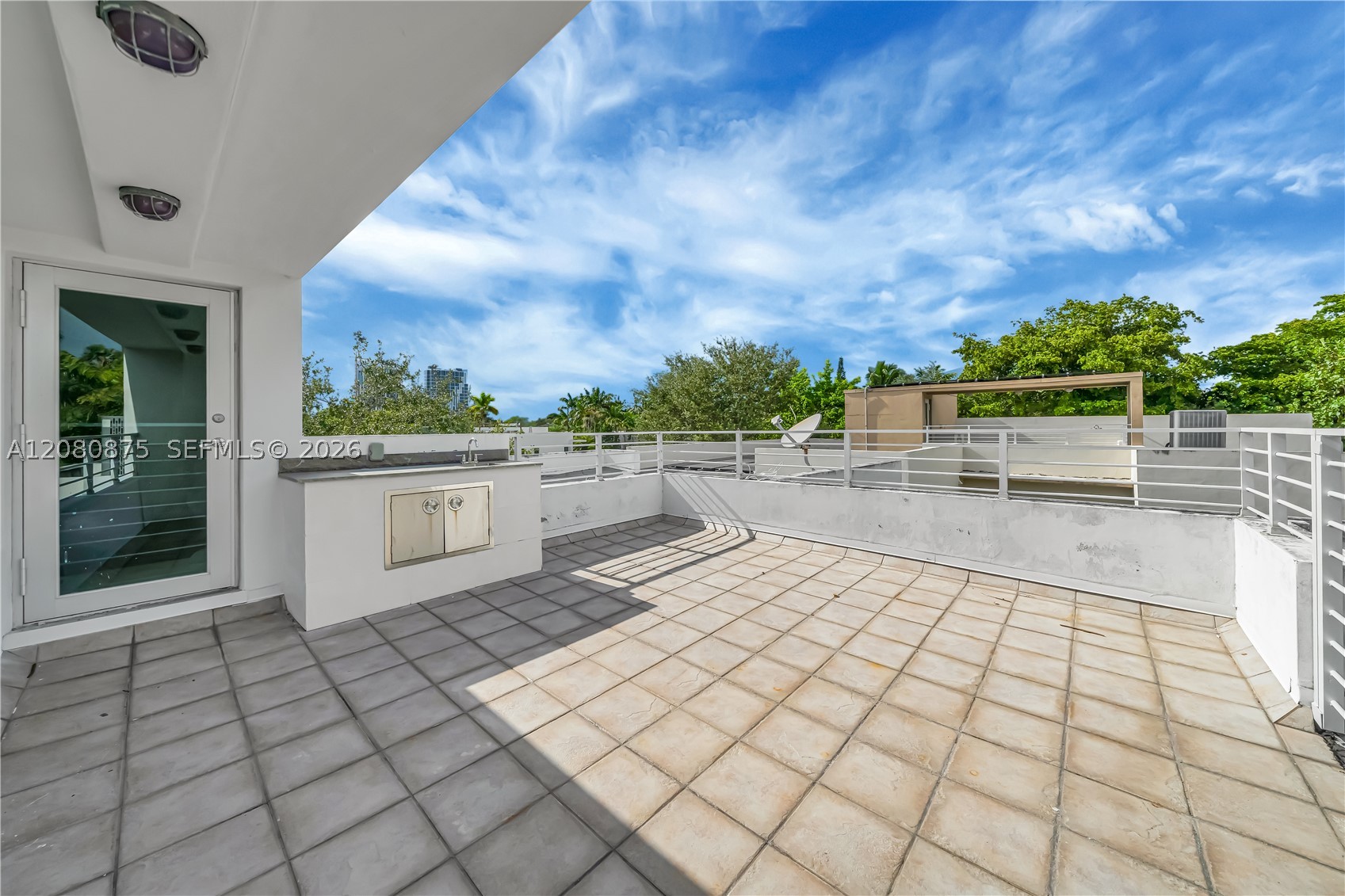 3253 Mcdonald St #3253 Miami, FL 33133