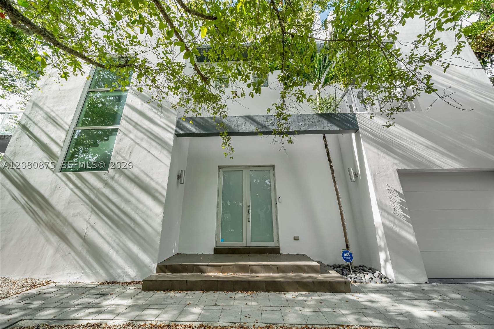 3253 Mcdonald St #3253 Miami, FL 33133
