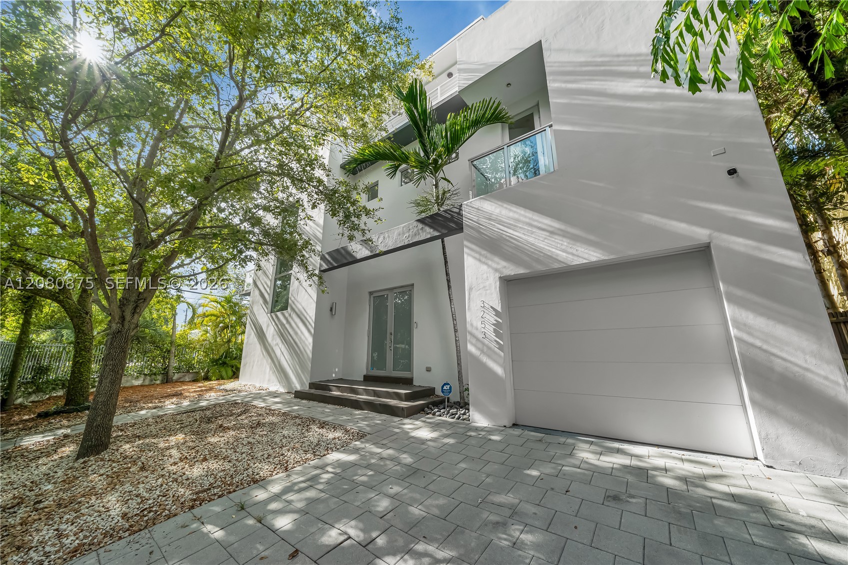 3253 Mcdonald St #3253 Miami, FL 33133
