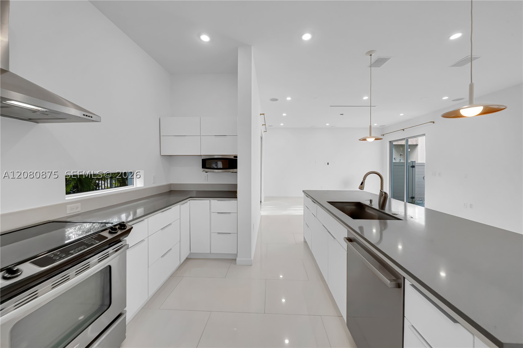 3253 Mcdonald St #3253 Miami, FL 33133
