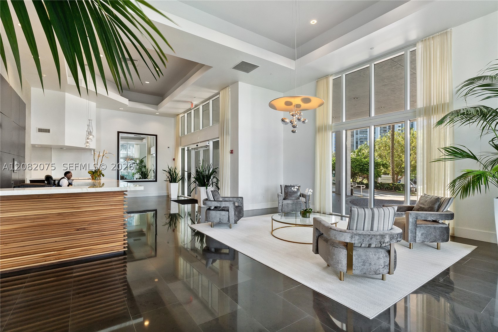 10 Venetian Way #604 Miami Beach, FL 33139
