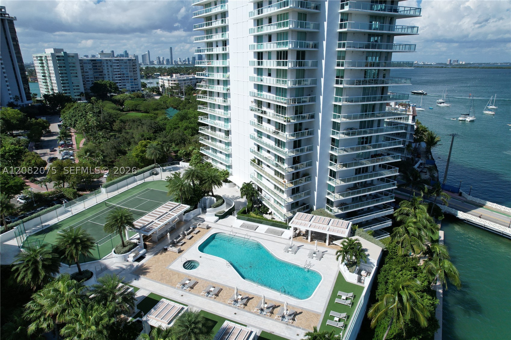 10 Venetian Way #604 Miami Beach, FL 33139