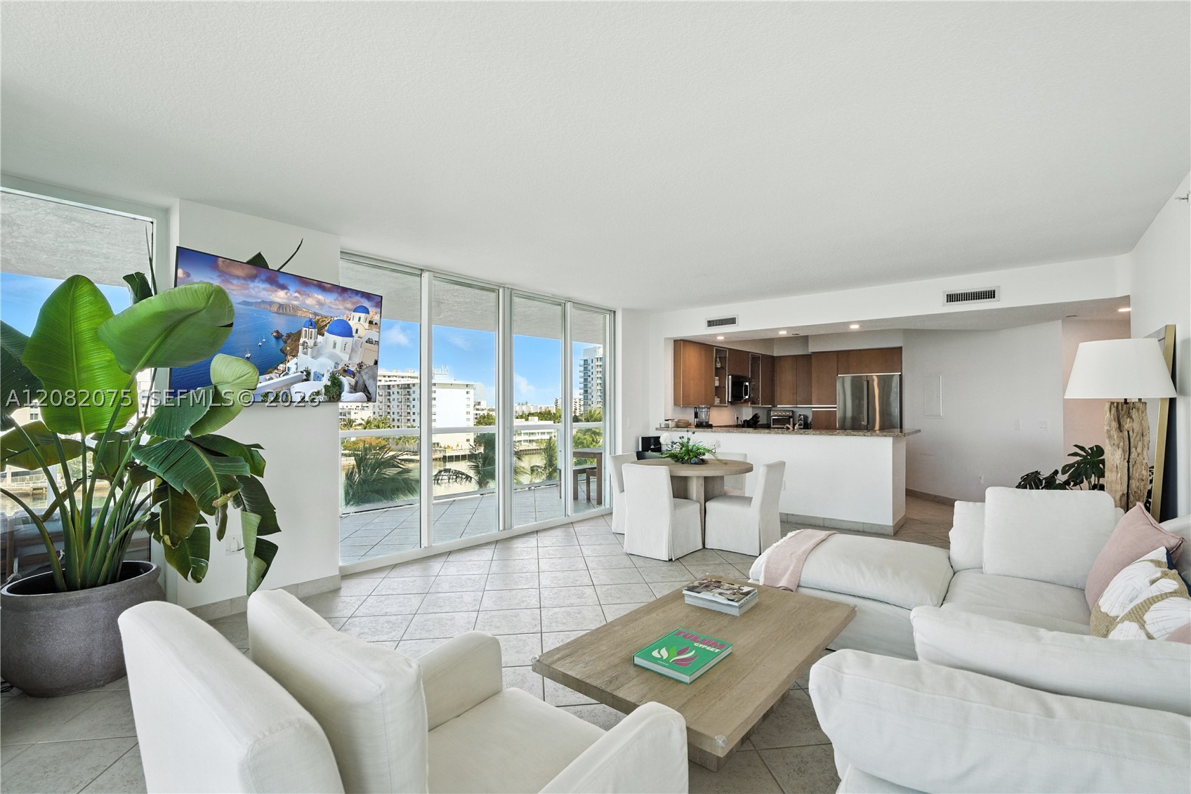 10 Venetian Way #604 Miami Beach, FL 33139
