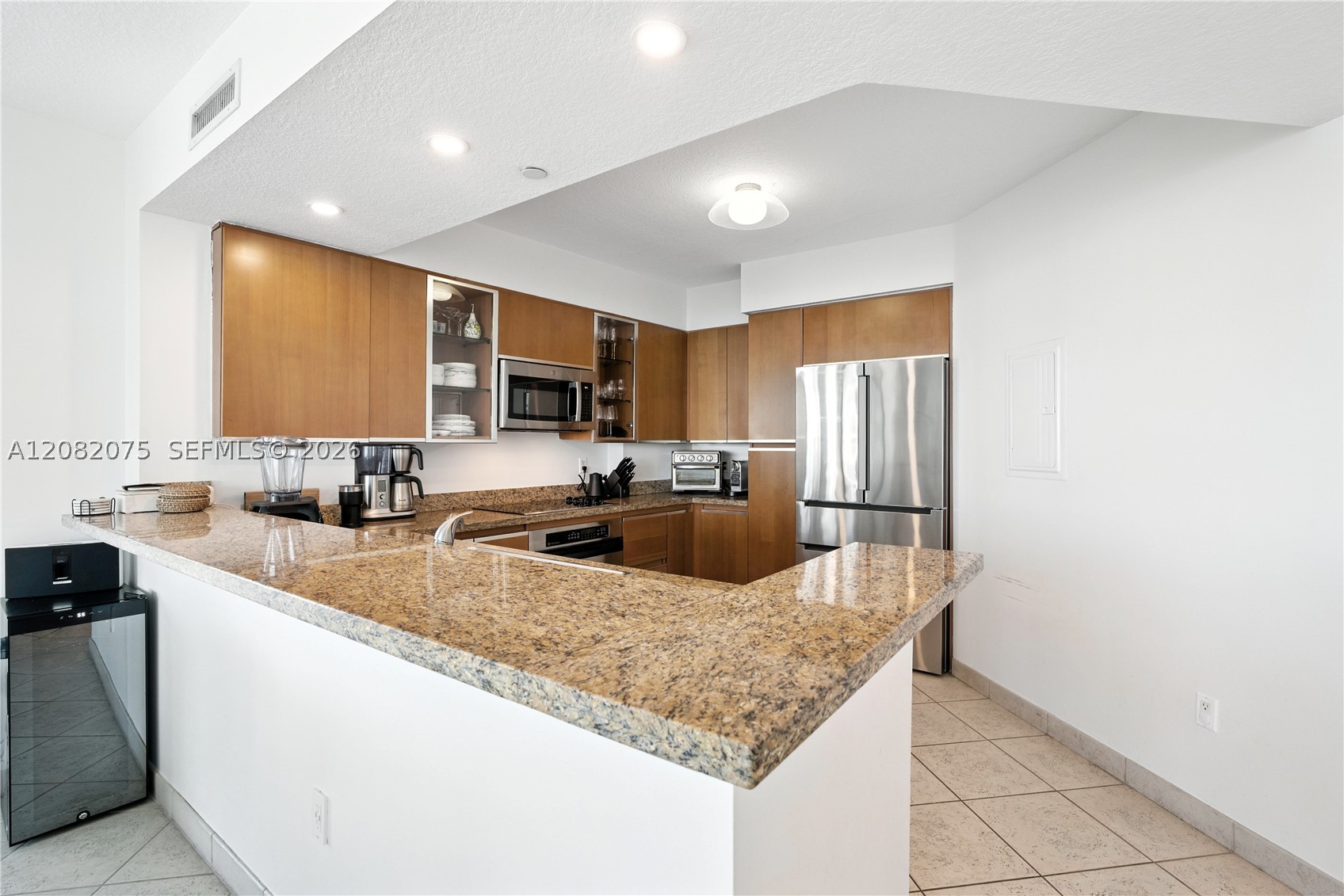 10 Venetian Way #604 Miami Beach, FL 33139