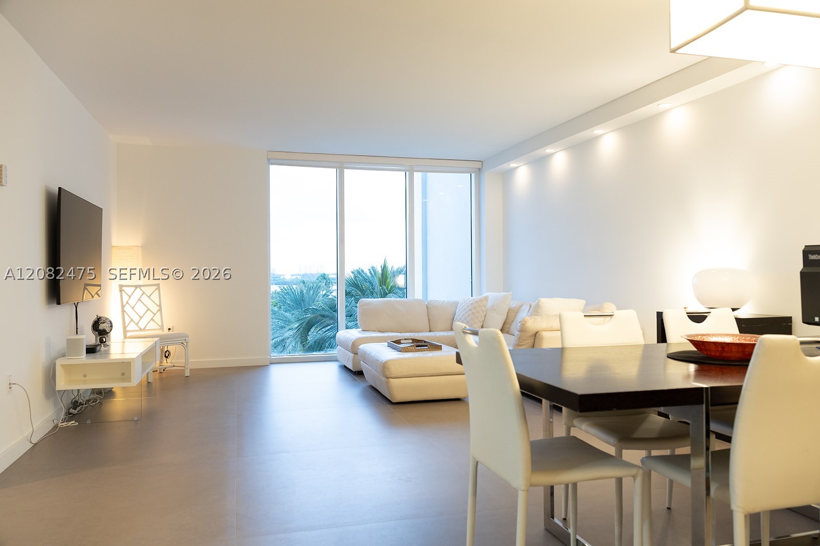 image Harbour House4