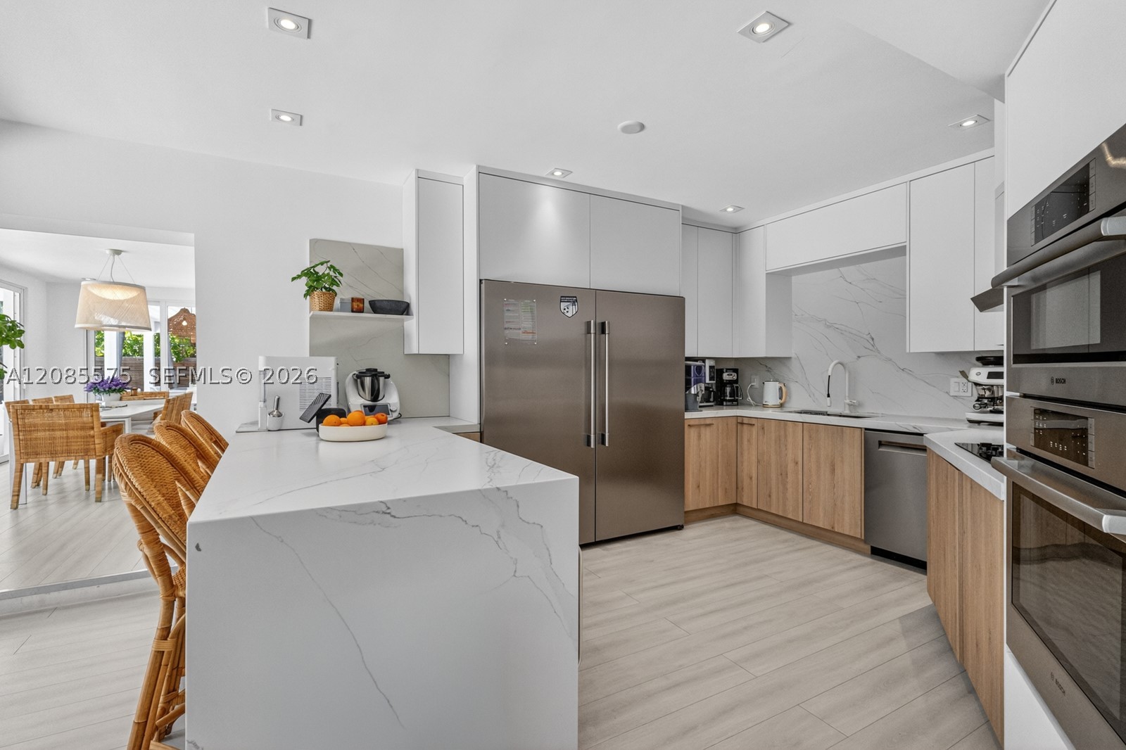 755 Curtiswood Dr Key Biscayne, FL 33149